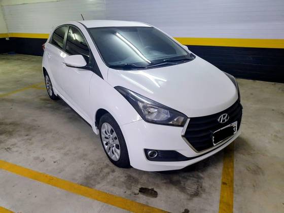 HYUNDAI HB20 1.0 COMFORT PLUS 12V FLEX 4P MANUAL HYUNDAI HB20 1.0 COMFORT PLUS 12V FLEX 4P MANUAL